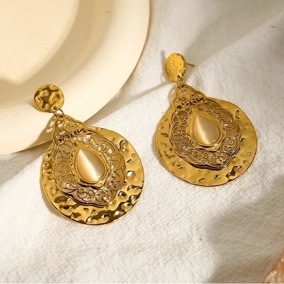 ◾️18K Gold Plated Opal Drop earrings - Picture 6 of 6